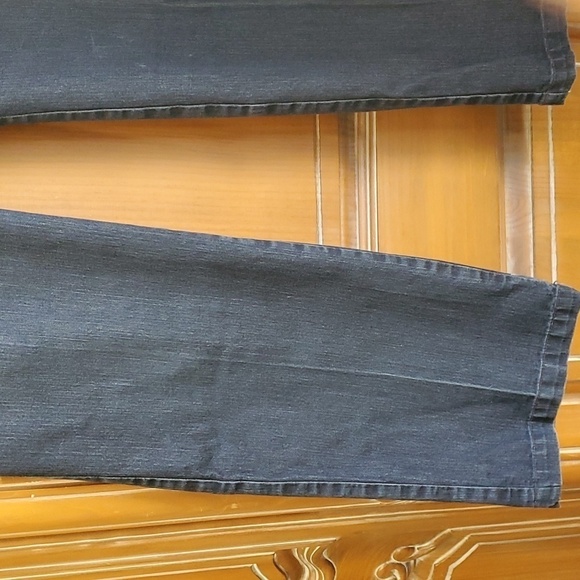 Christopher Banks denim women's pant. Zipper closure. Size 12. Good used cond. - Picture 3 of 8